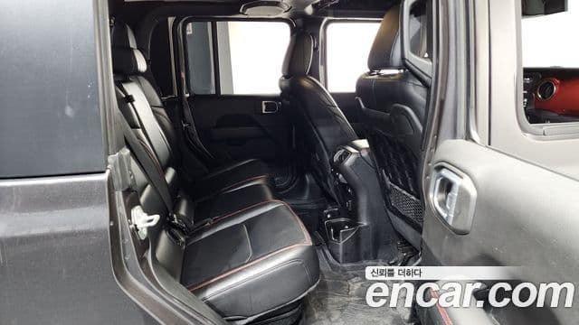 Jeep Gladiator 2020 — Şəkil 12/20