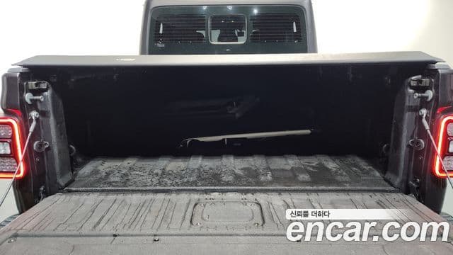 Jeep Gladiator 2020 — Şəkil 20/20