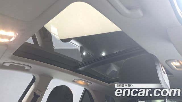 Mercedes-Benz GLE-Class 2022 — Photo 12/20