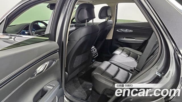 Genesis GV70 2023 — фото 11 из 20
