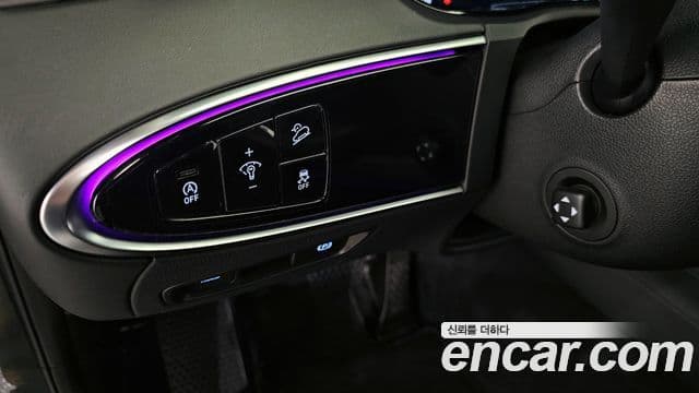 Genesis GV70 2023 — ფოტო 15/20