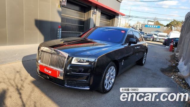 Rolls-Royce Ghost 2024 — Şəkil 9/20