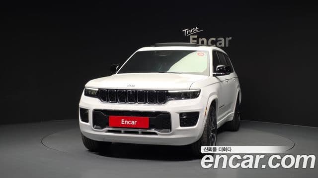 Jeep Grand Cherokee 2022 — ფოტო 3/20