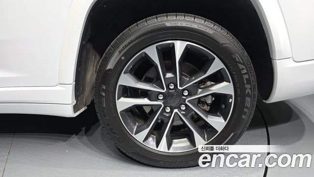 Jeep Grand Cherokee 2022 — ფოტო 5/20