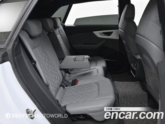 Audi Q7 2021 — Фото 11/20
