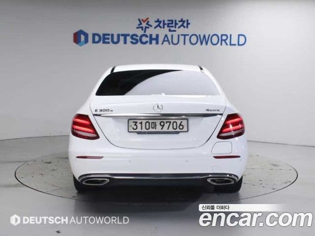 Mercedes-Benz E-Class 2020 — ფოტო 10/20