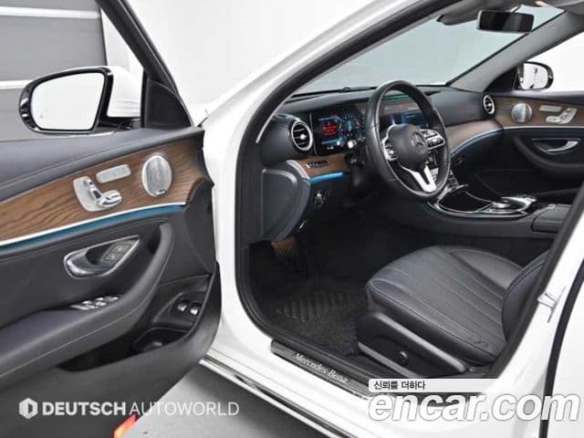 Mercedes-Benz E-Class 2020 — ფოტო 3/20