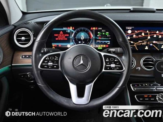Mercedes-Benz E-Class 2020 — ფოტო 13/20