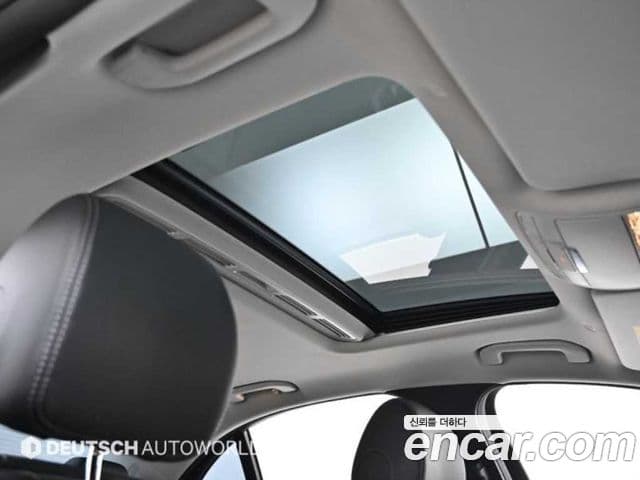 Mercedes-Benz E-Class 2020 — ფოტო 17/20