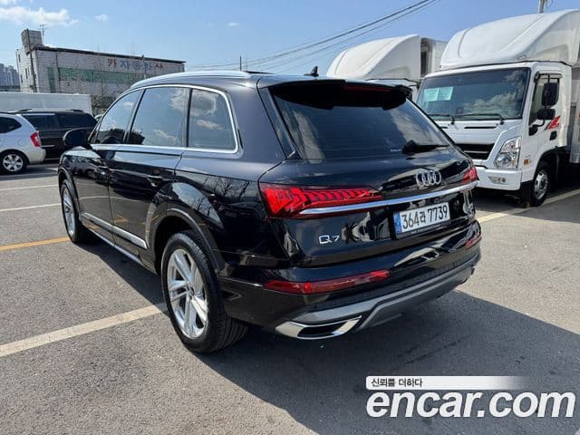 Audi Q7 2021 — Şəkil 7/20