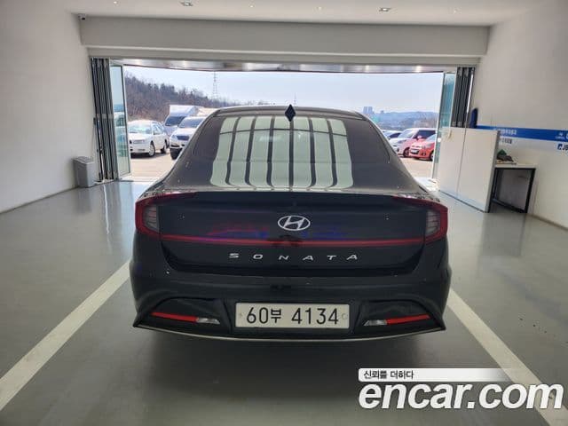 Hyundai Sonata 2019 — Фото 3/20