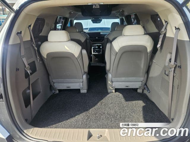 Kia Carnival 2024 — ფოტო 16/20