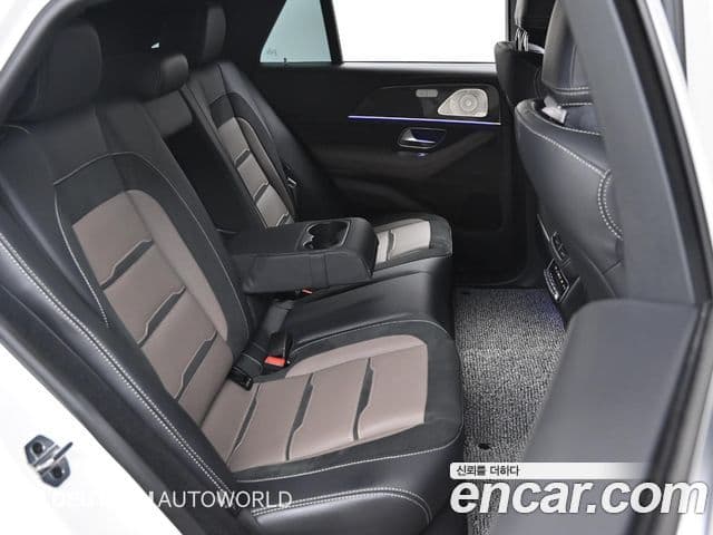 Mercedes-Benz GLE-Class 2023 — ფოტო 18/20