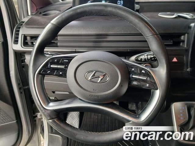 Hyundai Staria 2021 — ფოტო 6/20