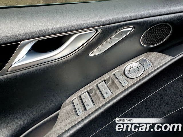 Genesis G80 2022 — ფოტო 14/20