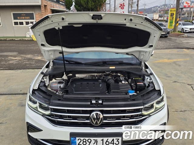 Volkswagen Tiguan 2021 — ფოტო 2/20