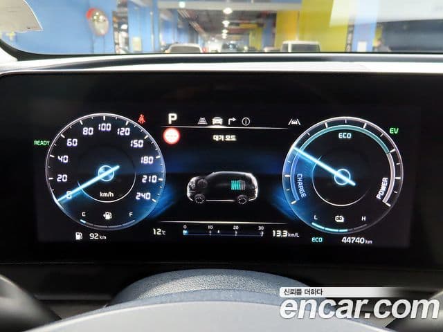Kia Sportage 2021 — ფოტო 8/20