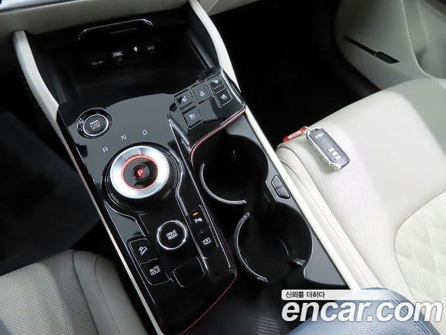 Kia Sportage 2021 — ფოტო 13/20