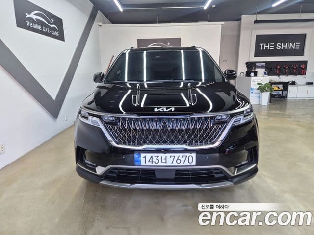 Kia Carnival 2023 — ფოტო 1/20