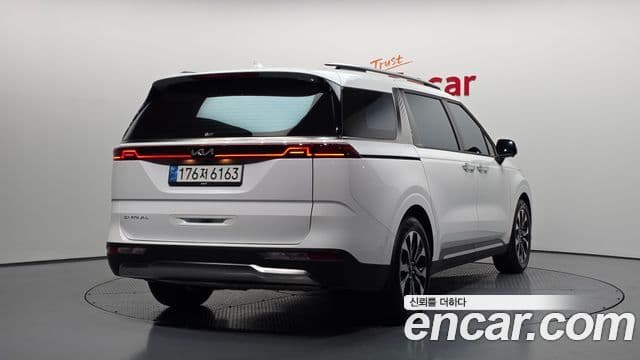 Kia Carnival 2022 — Фото 2/20