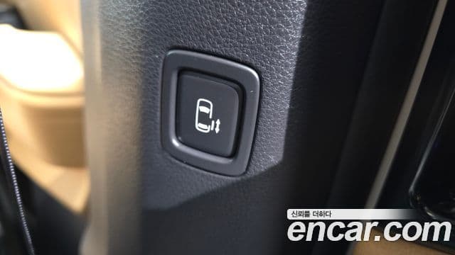 Kia Carnival 2022 — Фото 18/20