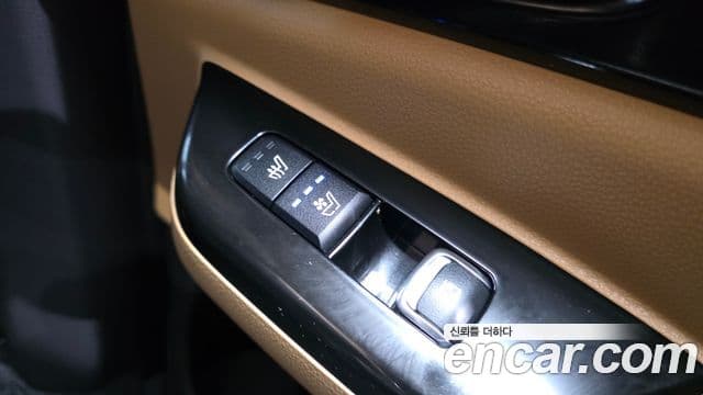 Kia Carnival 2022 — Фото 19/20