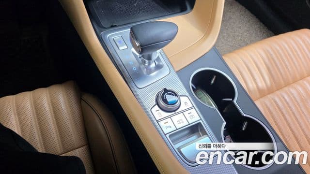 Genesis G70 2020 — ფოტო 9/20