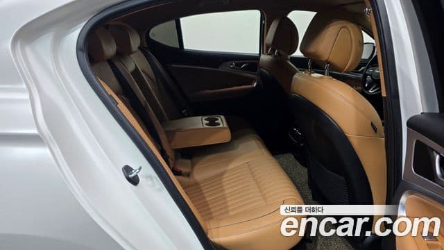 Genesis G70 2020 — ფოტო 12/20