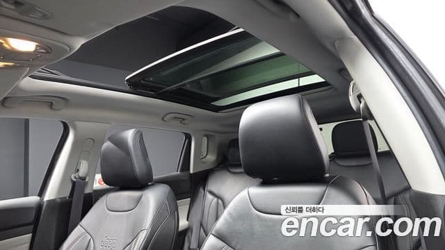 Jeep Compass 2022 — Фото 18/20