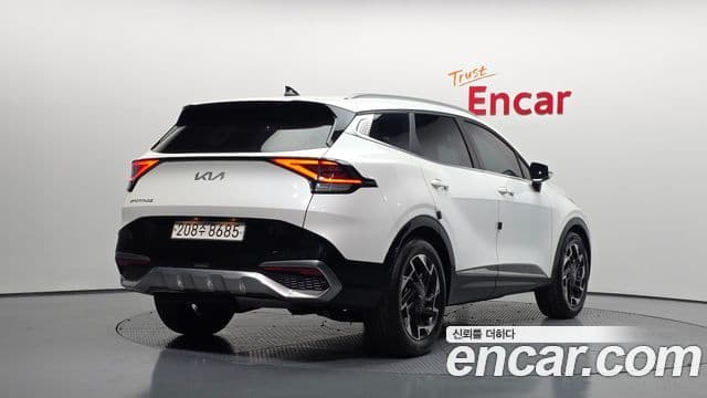 Kia Sportage 2023 — ფოტო 15/20