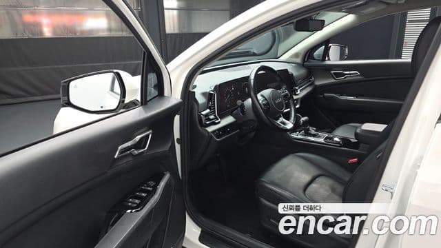 Kia Sportage 2023 — ფოტო 10/20