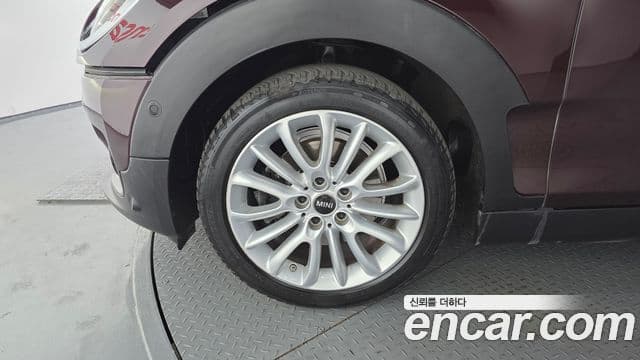 Mini Cooper Clubman 2019 — Şəkil 11/20