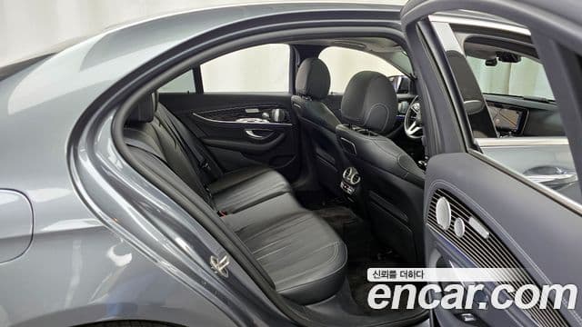 Mercedes-Benz E-Class 2020 — Şəkil 11/20