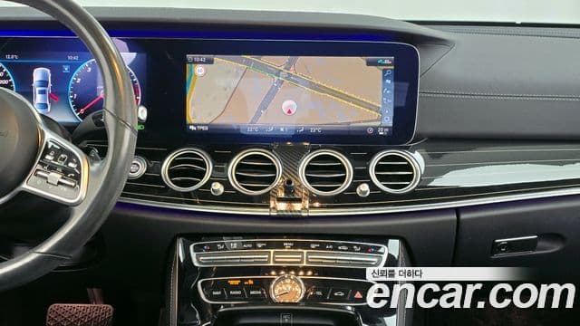 Mercedes-Benz E-Class 2020 — Şəkil 13/20