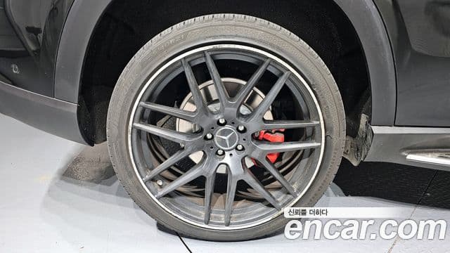 Mercedes-Benz GLE-Class 2020 — ფოტო 5/20