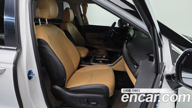 Kia Carnival 2023 — Фото 10/20