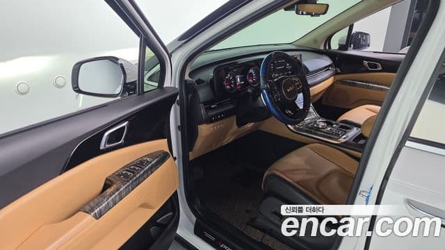 Kia Carnival 2023 — Фото 11/20