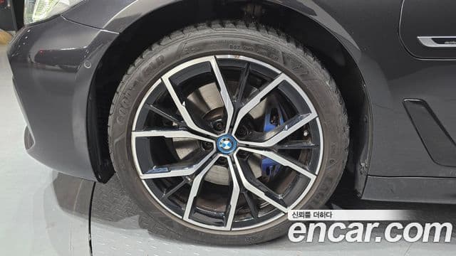 BMW 5 Series 2023 — фото 5 из 20