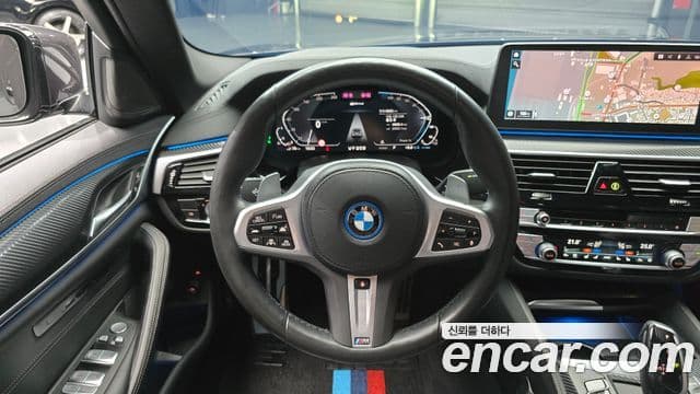 BMW 5 Series 2023 — Şəkil 13/20