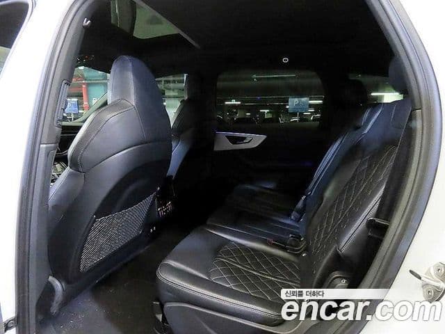 Audi Q7 2022 — Şəkil 6/20