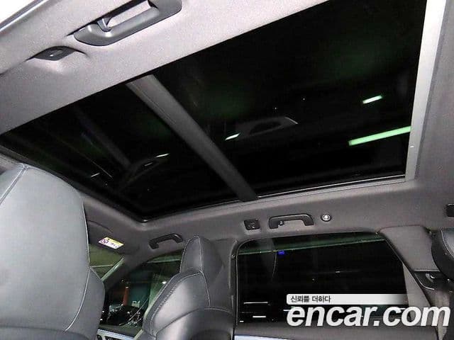 Audi Q7 2022 — Şəkil 15/20