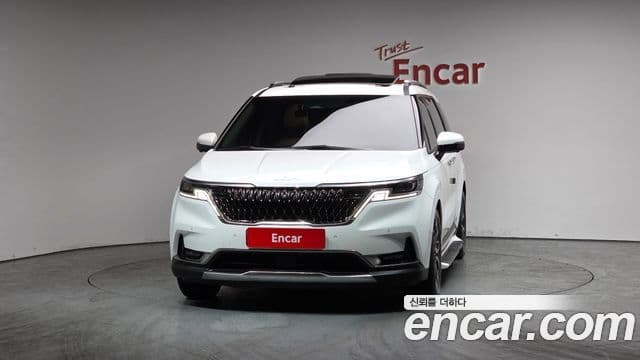 Kia Carnival 2022 — ფოტო 3/20