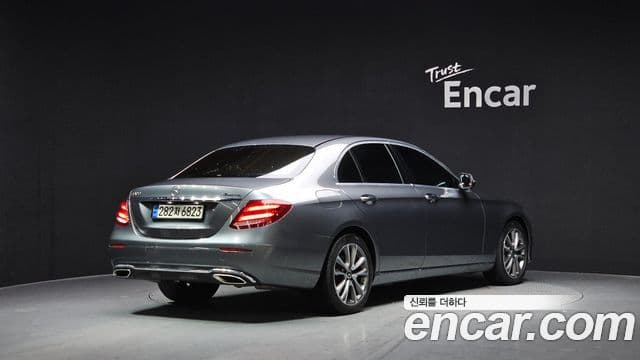 Mercedes-Benz E-Class 2019 — Şəkil 2/20