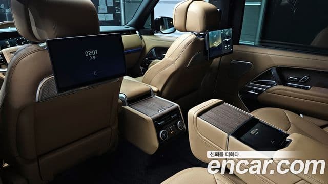Land Rover Range Rover 2025 — Фото 17/20