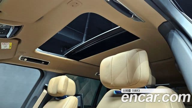 Land Rover Range Rover 2025 — Фото 18/20