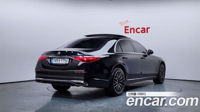 Mercedes-Benz S-Class 2022 — ფოტო 2/20