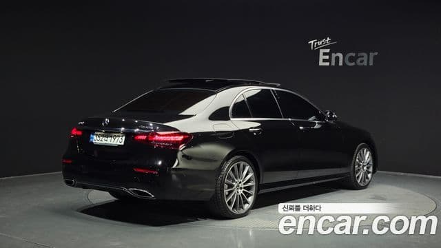 Mercedes-Benz E-Class 2022 — Şəkil 1/20