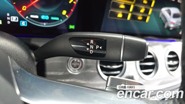 Mercedes-Benz E-Class 2022 — Şəkil 8/20