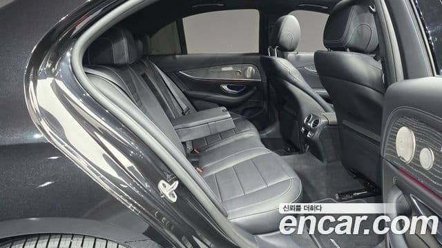 Mercedes-Benz E-Class 2022 — Şəkil 12/20