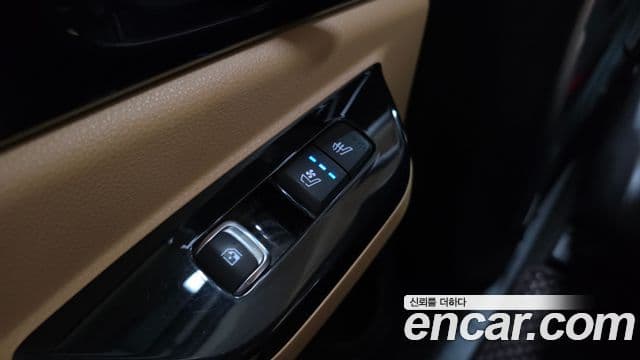 Kia Carnival 2022 — Фото 18/20